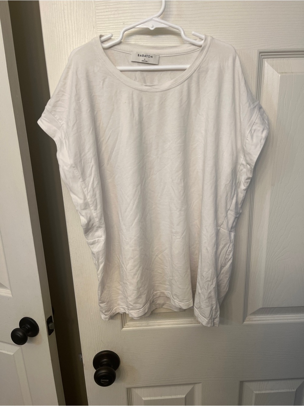 Babaton White Relaxed Crew Neck Tee size L